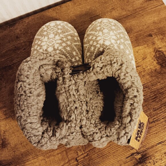 Muk Luks Melinda Bootie Slippers (Grey Snow) - Picture 5 of 10